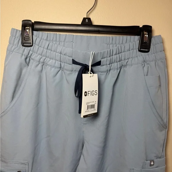 FIGS Women's Uman Relaxed Jogger Scrub Pants Dusty Blue Small, Regular - Picture 9 of 12